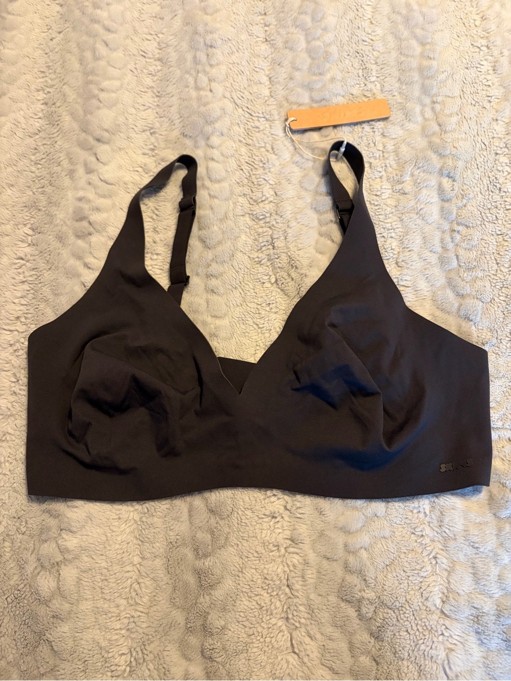 SKIMS Naked Plunge Bra - Onxy